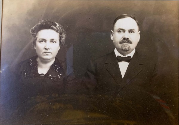 Eli-and-Rose-Poliakov